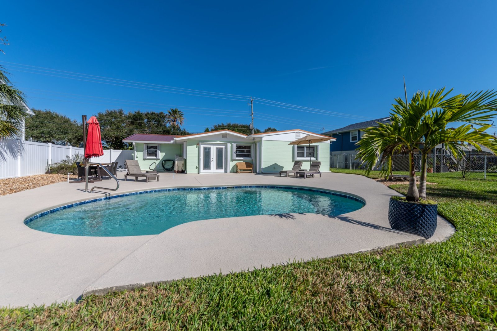 Vacation Rentals Buy and Rent at the Beach Realty