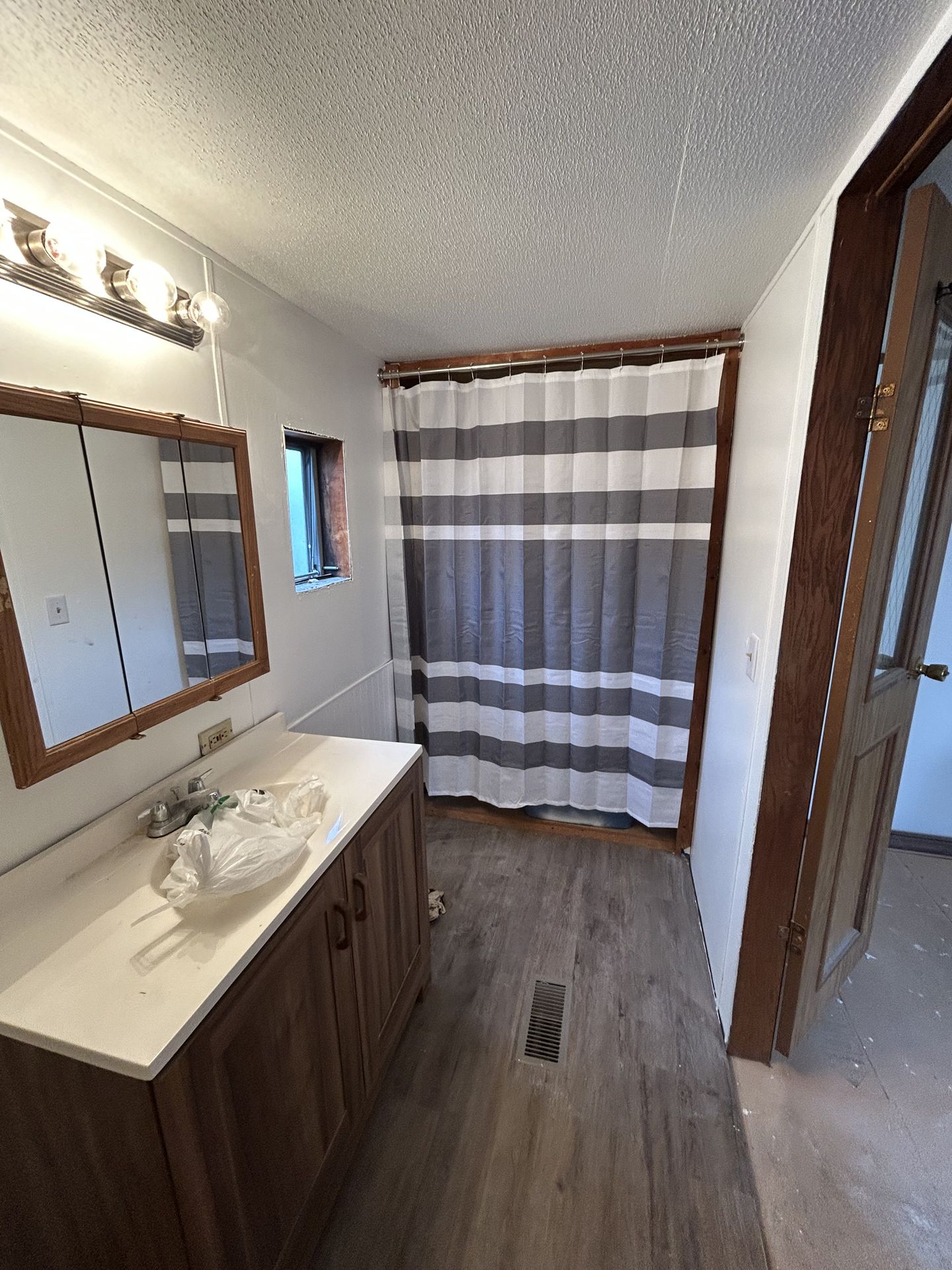 Midway Manufactured Homes Community Vienna Oh Primary Bathroom