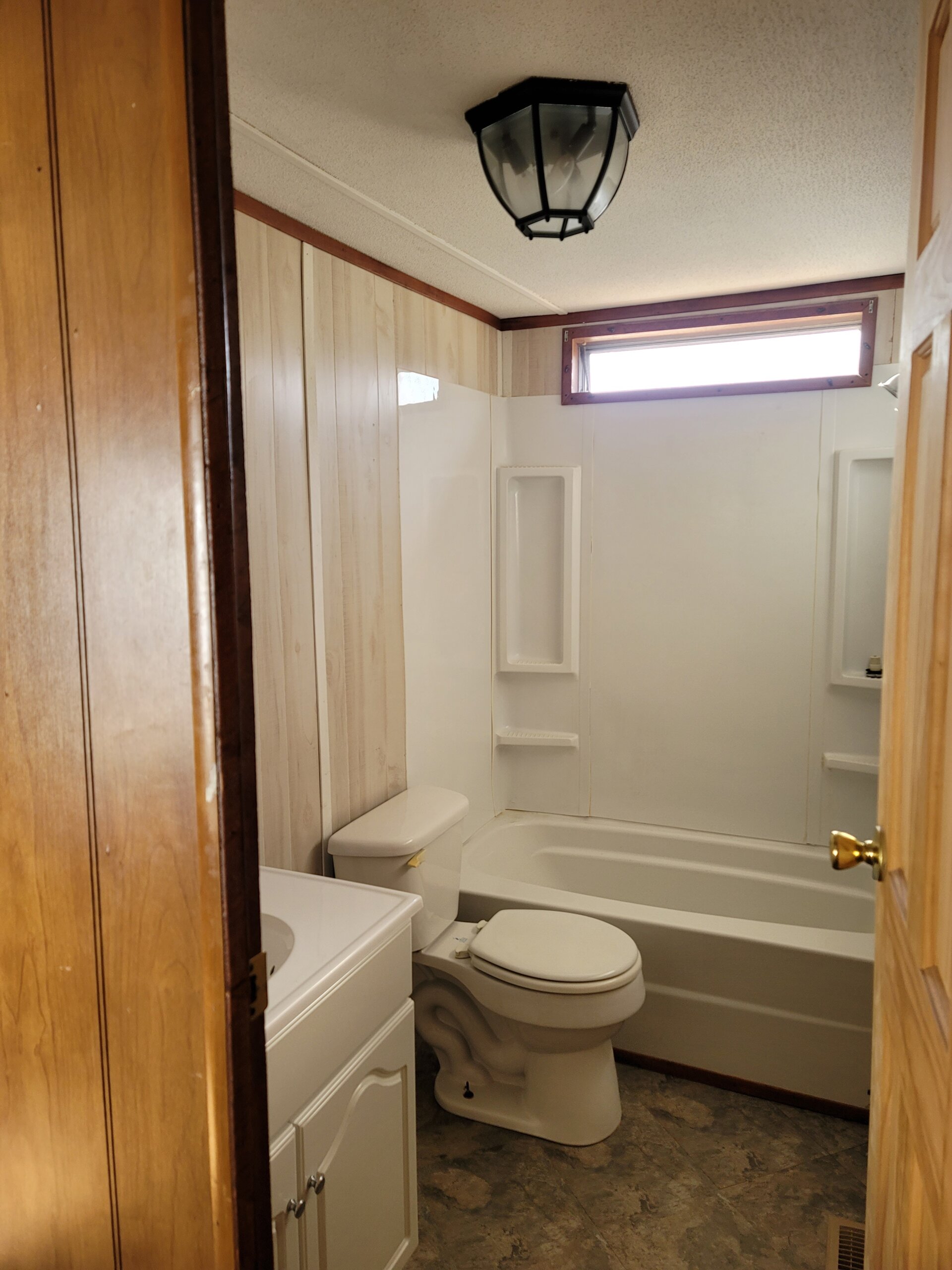 PreOwned Homes Midway Mobile Homes Community